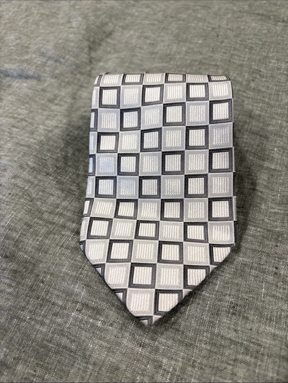 Bacharach Gray & Dark Gray Geometric Men’s Silk Tie Italy